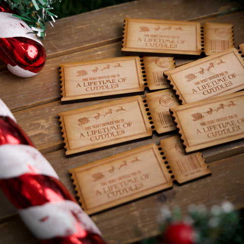 Lifetime of Cuddles Wooden Ticket - Christmas